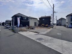 建築中