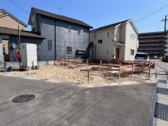 建築中