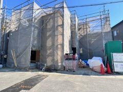 建築中