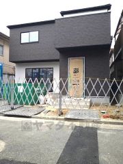 建築中