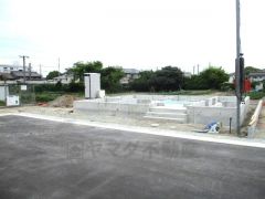建築中