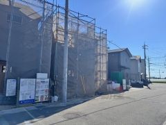 建築中